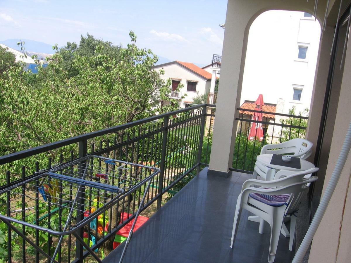 Apartament Apartman Valentić Jadranovo Zewnętrze zdjęcie