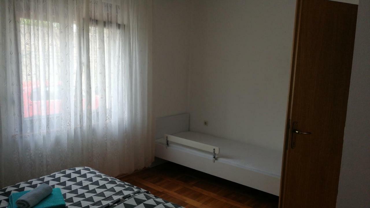 Apartament Apartman Valentić Jadranovo Zewnętrze zdjęcie